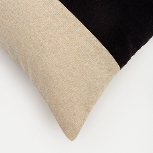 Capa de Almofada de Algodão com Listra em Veludo 45X45 - Clocasa | Além do Conforto