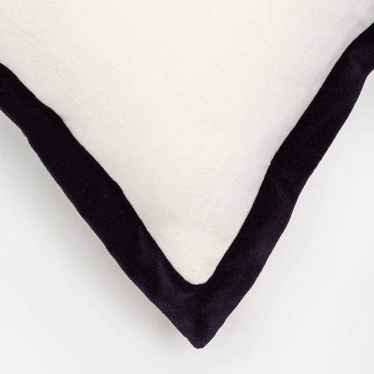 Capa de Almofada em Veludo de Algodão Branco/Preto 50X50 - Clocasa | Além do Conforto