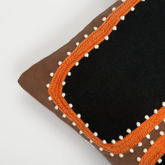 Capa de Almofada Étnica com Pachwork e Poá Bordado 50X50 - Clocasa | Além do Conforto