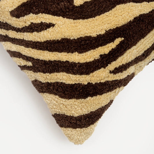 Capa de Almofada Zebra Tufting 30X50 - Clocasa | Além do Conforto