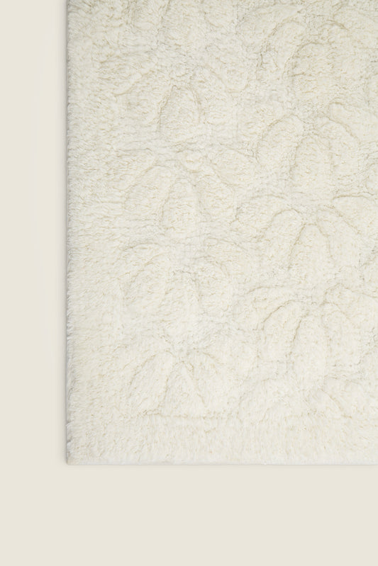 Tapete de Algodão Soft com Flores em Alto Relevo Creme 50x80 - Clocasa | Além do Conforto