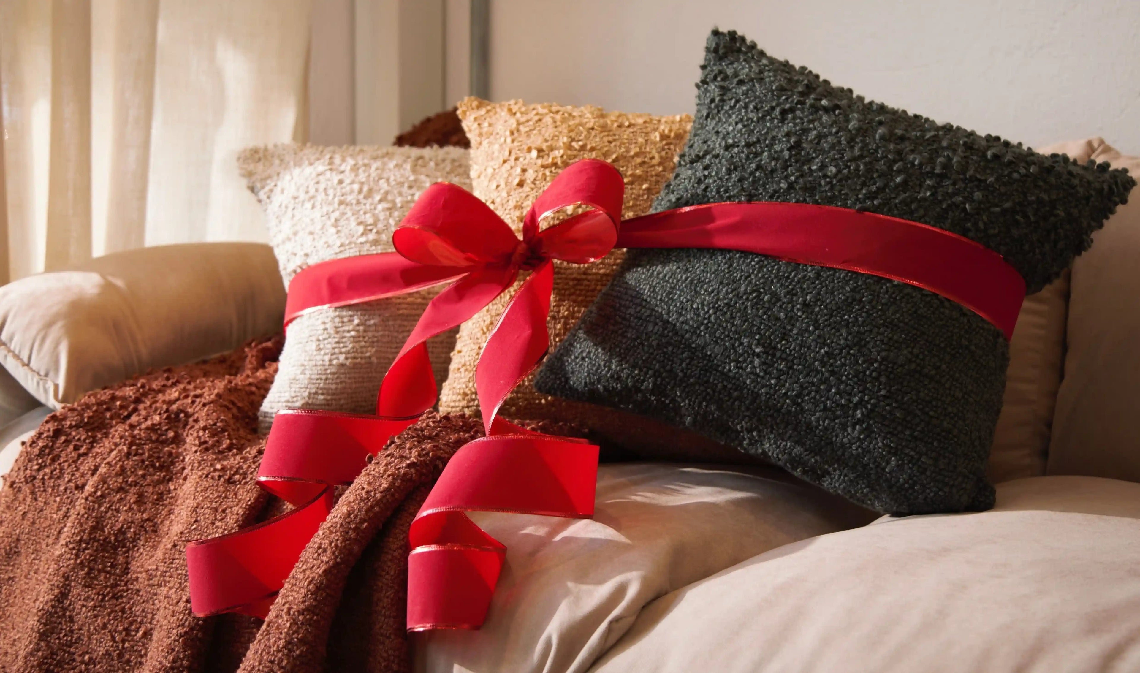 Dicas de decoração natalina para transformar sua casa com elegância e afeto - Clocasa | Além do Conforto