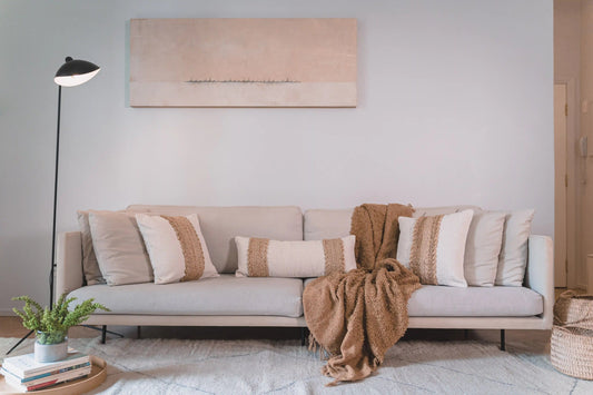 Guia 2026: Como Combinar Tapete, Almofadas e Manta sem Errar (em 4 Passos) - Clocasa | Além do Conforto