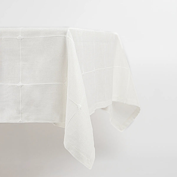 Toalha de Mesa com Bordado Xadrez Branco 140X180