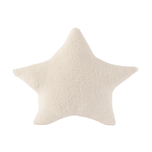 Almofada em formato de estrela no tamanho 45x45 cm na cor branca em tecido de alta qualidade com fechamento em zíper invisível, proporciona excelente sustentação e maciez, transformando qualquer espaço em um refúgio acolhedor.