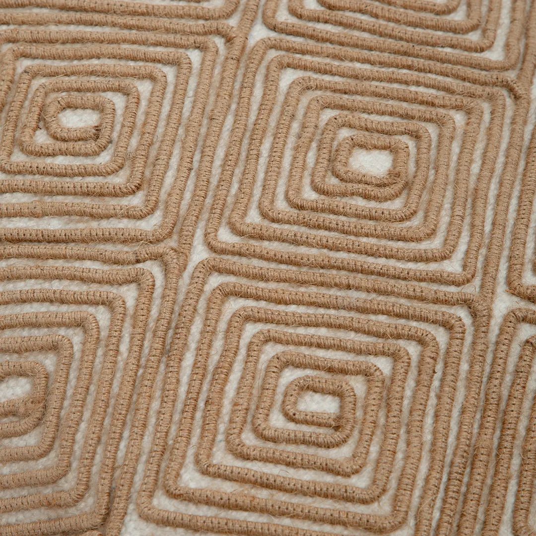 Capa de Almofada com Bordado Geométrico em Juta 40x60 - Clocasa | Além do Conforto