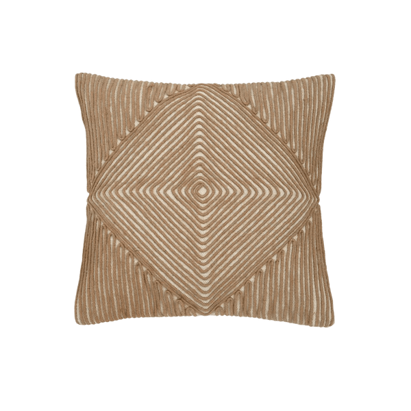 Capa de almofada decorativa no tamanho 45x45 cm confeccionada em algodão sustentável com bordados rústicos de juta natural com fechamento em zíper invisível, essencial para trazer aconchego e renovar a decoração de salas ou quartos com elegância.