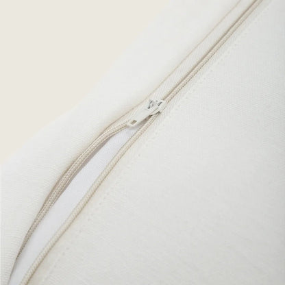 Capa de Almofada com Faixas Laterais Bordadas em Juta 30x80 - Clocasa | Além do Conforto