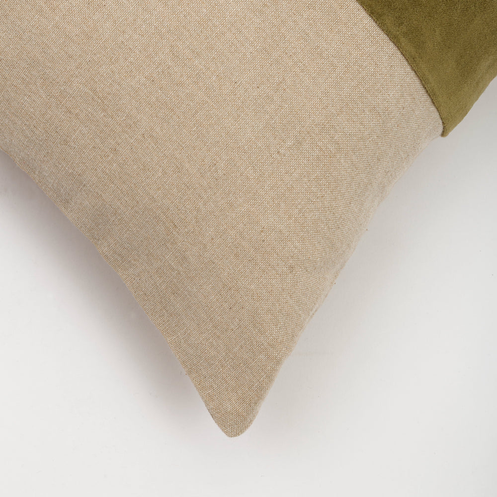 Capa de Almofada de Algodão com Listra Verde Matchá em Veludo 30X50 - Clocasa | Além do Conforto