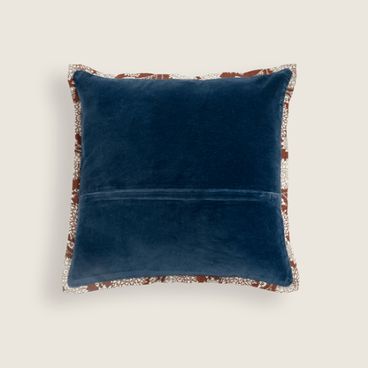 Capa de Almofada em Veludo e Detalhe Floral Block Print 45x45 - Clocasa | Além do Conforto