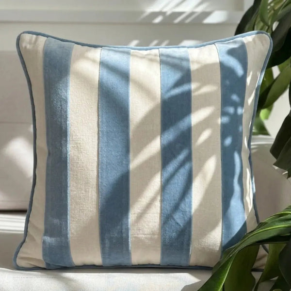 Capa de Almofada Listrada Azul 45X45 - Clocasa | Além do Conforto