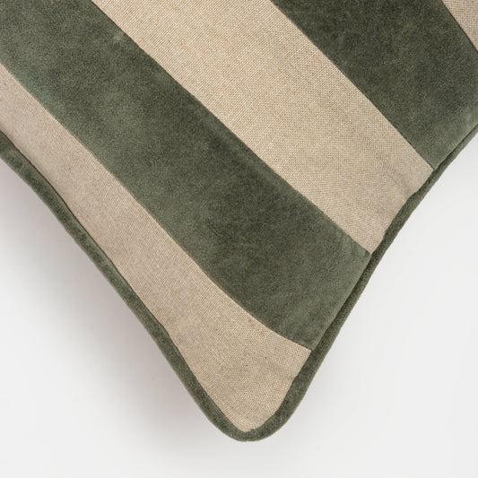 Capa de Almofada Listrada Verde 45X45 - Clocasa | Além do Conforto