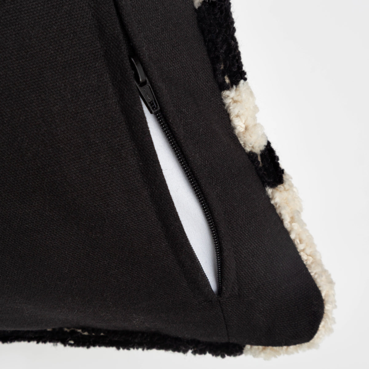 Capa de Almofada Orgânica Tufting 30X50 Branco - Clocasa | Além do Conforto