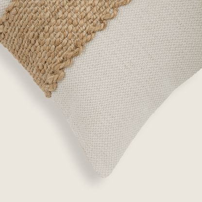 Capa de Almofada Quadrada com Bordado Central em Juta 50x50 - Clocasa | Além do Conforto