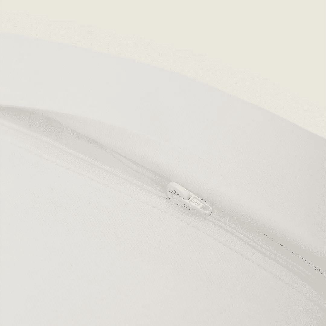 Capa de Almofada Quadrada com Bordado em Juta 50x50 - Clocasa | Além do Conforto