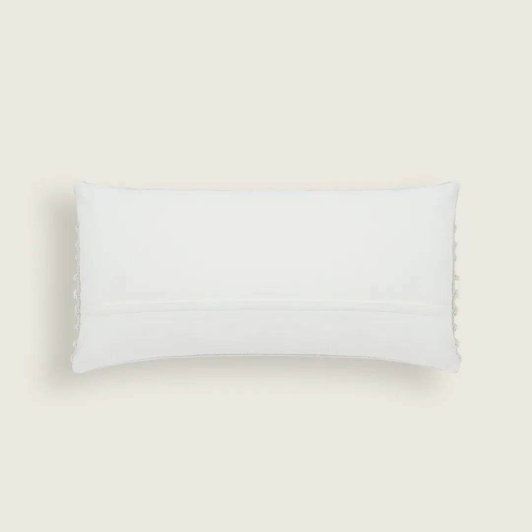 Capa de Almofada Retangular com Listras Tufting 35x75 - Clocasa | Além do Conforto