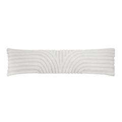 Capa de almofada decorativa no tamanho 30x115 cm confeccionada em algodão com texturas bordadas em alto relevo tufting com fechamento em zíper invisível, essencial para trazer aconchego e renovar a decoração de salas ou quartos com elegância.