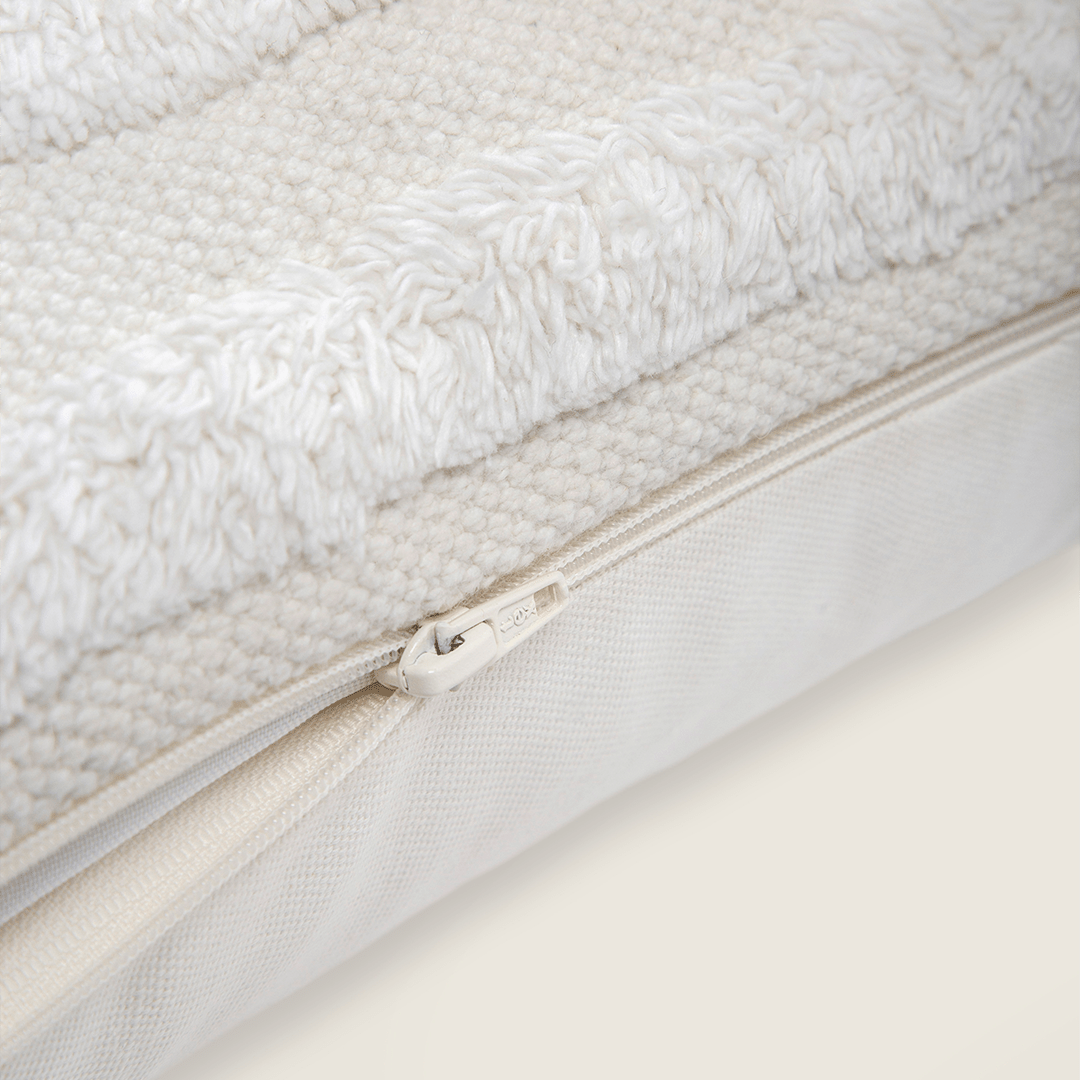 Capa de Almofada Retangular Oversized Tufting 30x115 - Clocasa | Além do Conforto
