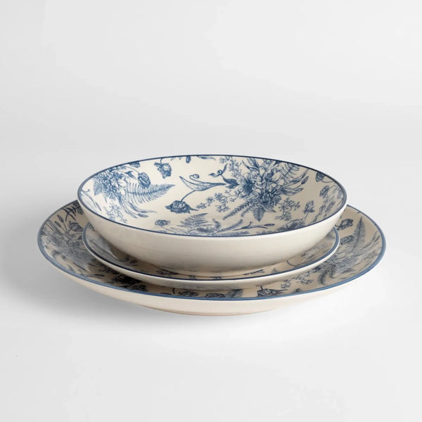 Conjunto de jantar individual na cor azul confeccionado em cerâmica resistente com acabamento esmaltado de alta durabilidade com superfície lisa e uniforme que facilita a limpeza, composição impecável que une modernidade e praticidade para compor momentos únicos em família.