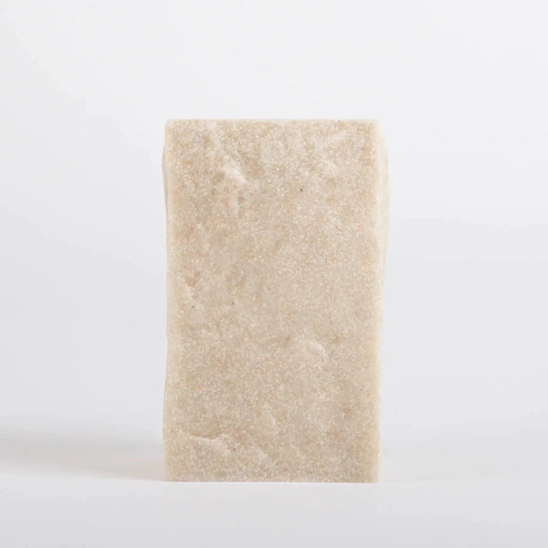 Kit de banheiro decorativo na cor bege confeccionado em estrutura resistente com excelente acabamento superficial com design funcional que otimiza o espaço da bancada, elemento essencial de higiene e decoração que valoriza o espaço com estilo contemporâneo.