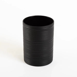 Kit de banheiro decorativo com detalhes em bambu confeccionado em estrutura resistente com excelente acabamento superficial com design funcional que otimiza o espaço da bancada, uma escolha prática e refinada para transformar a decoração e funcionalidade do seu banheiro.