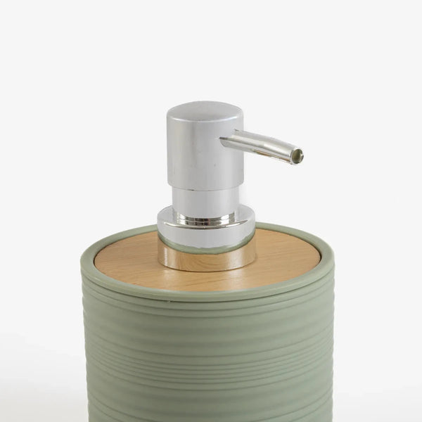 Kit de banheiro decorativo com detalhes em bambu confeccionado em estrutura resistente com excelente acabamento superficial com design funcional que otimiza o espaço da bancada, ideal para organizar a bancada do lavabo com elegância, higiene e sofisticação.