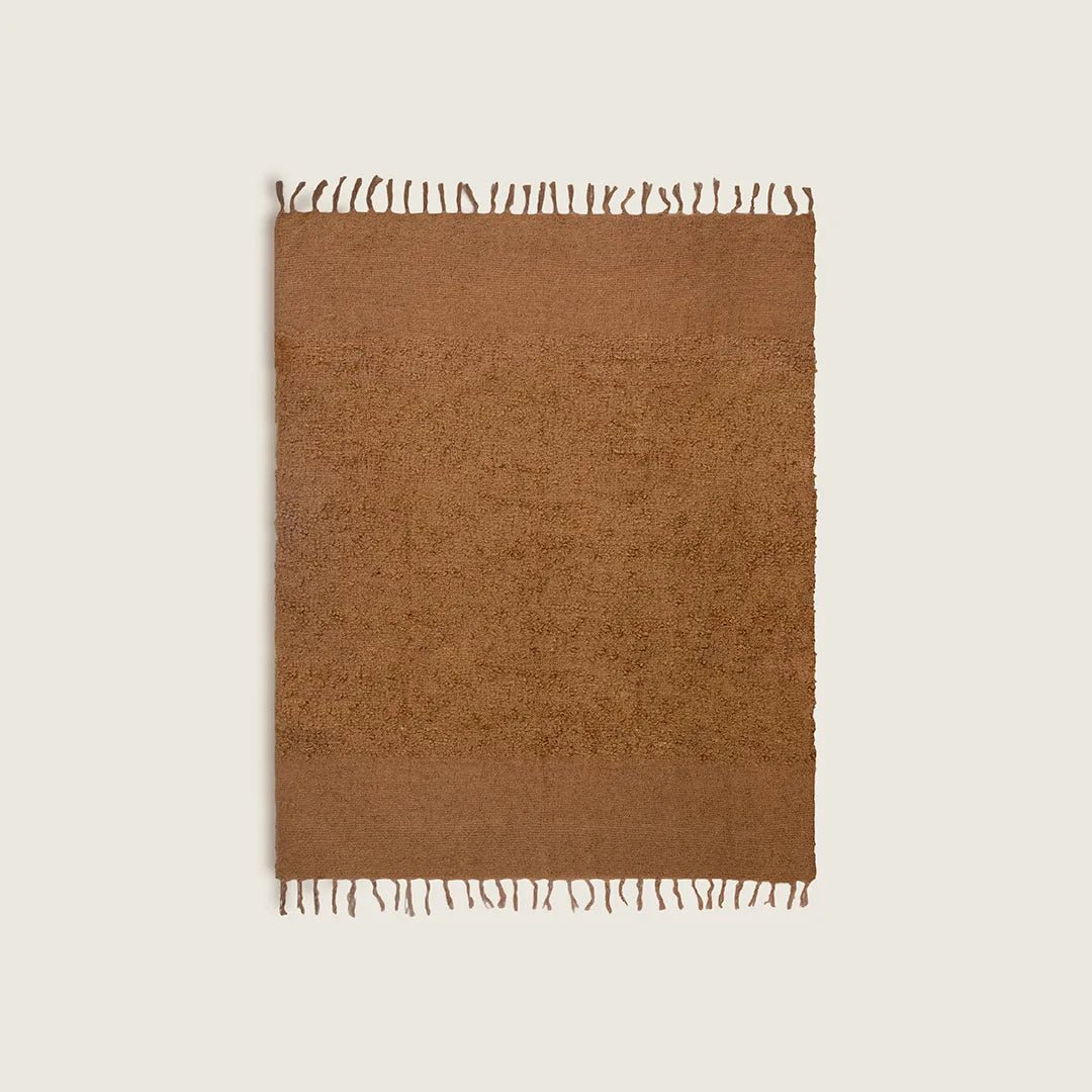Manta Texturizada em Bouclé Duo Mostarda 130x170 - Clocasa | Além do Conforto