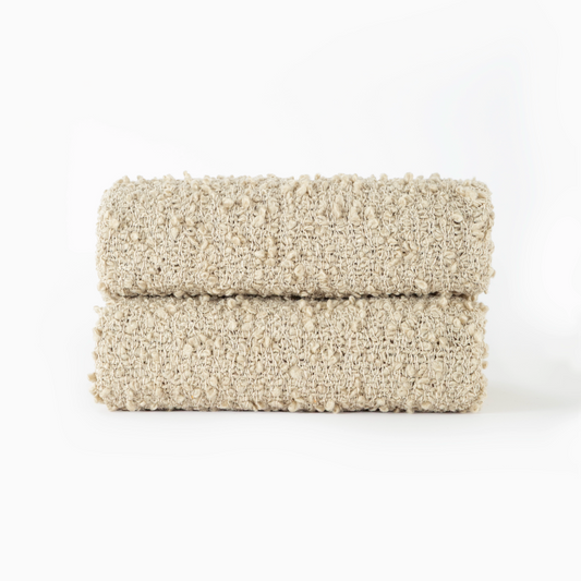 Manta Texturizada em Bouclé Natural 130x170 - Clocasa | Além do Conforto