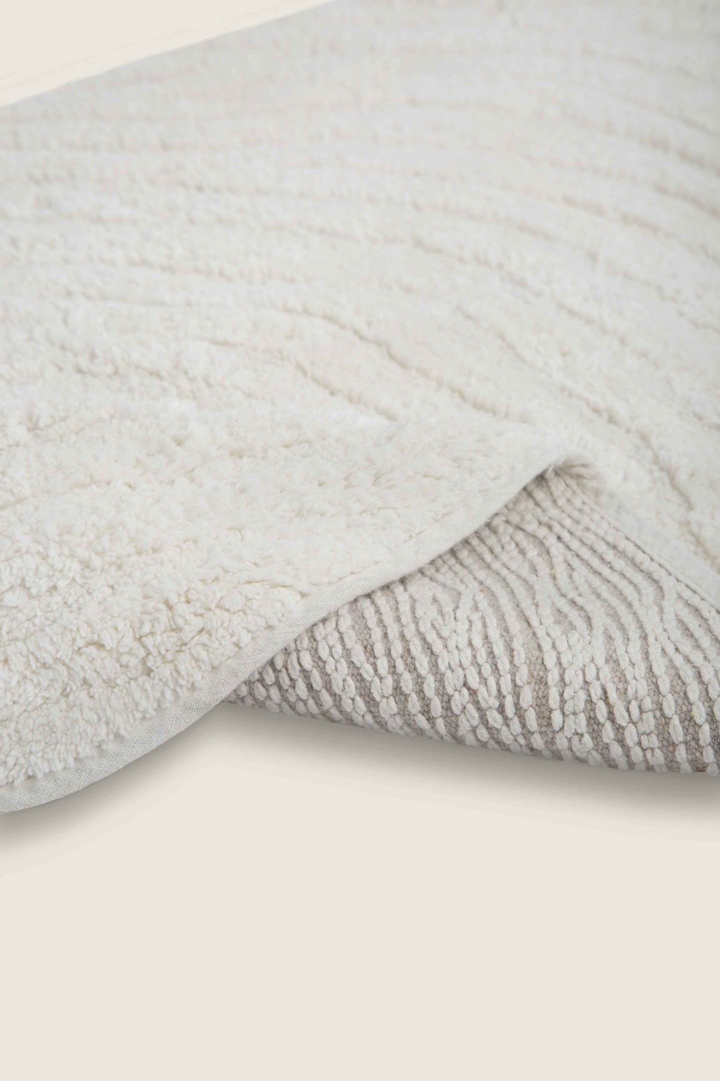 Tapete de Algodão Soft com Ondas em Espiral Orgânico 50x80