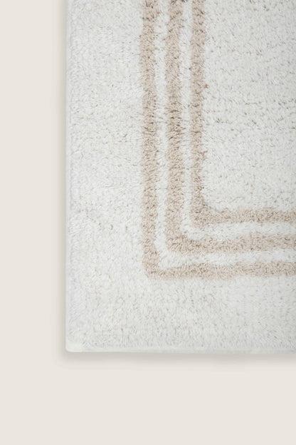 Tapete de Algodão com Borda Listrada em Tom Natural 50x80 - Clocasa | Além do Conforto