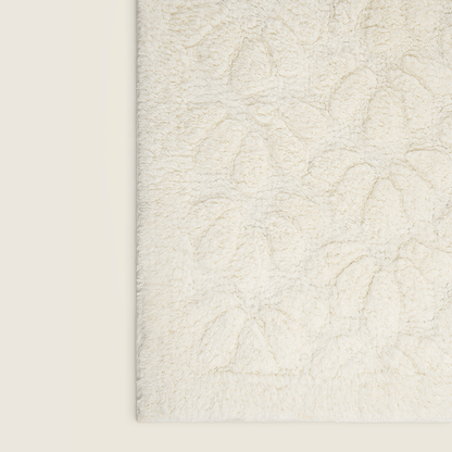 Tapete de Algodão Soft com Flores em Alto Relevo Creme 50x80 - Clocasa | Além do Conforto
