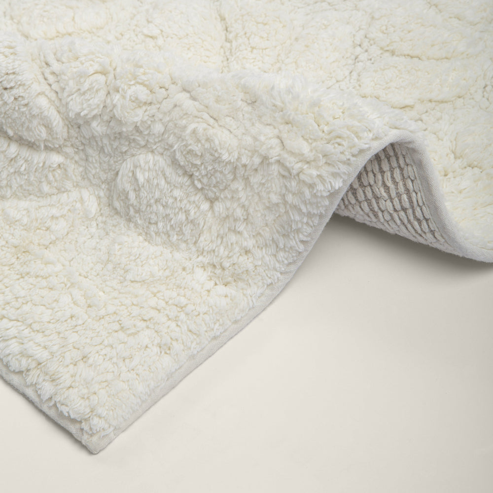 Tapete de Algodão Soft com Flores em Alto Relevo Creme 50x80 - Clocasa | Além do Conforto