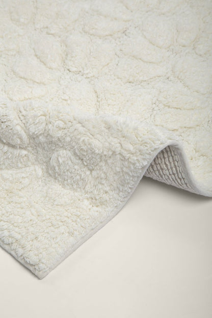 Tapete de Algodão Soft com Flores em Alto Relevo Creme 50x80 - Clocasa | Além do Conforto