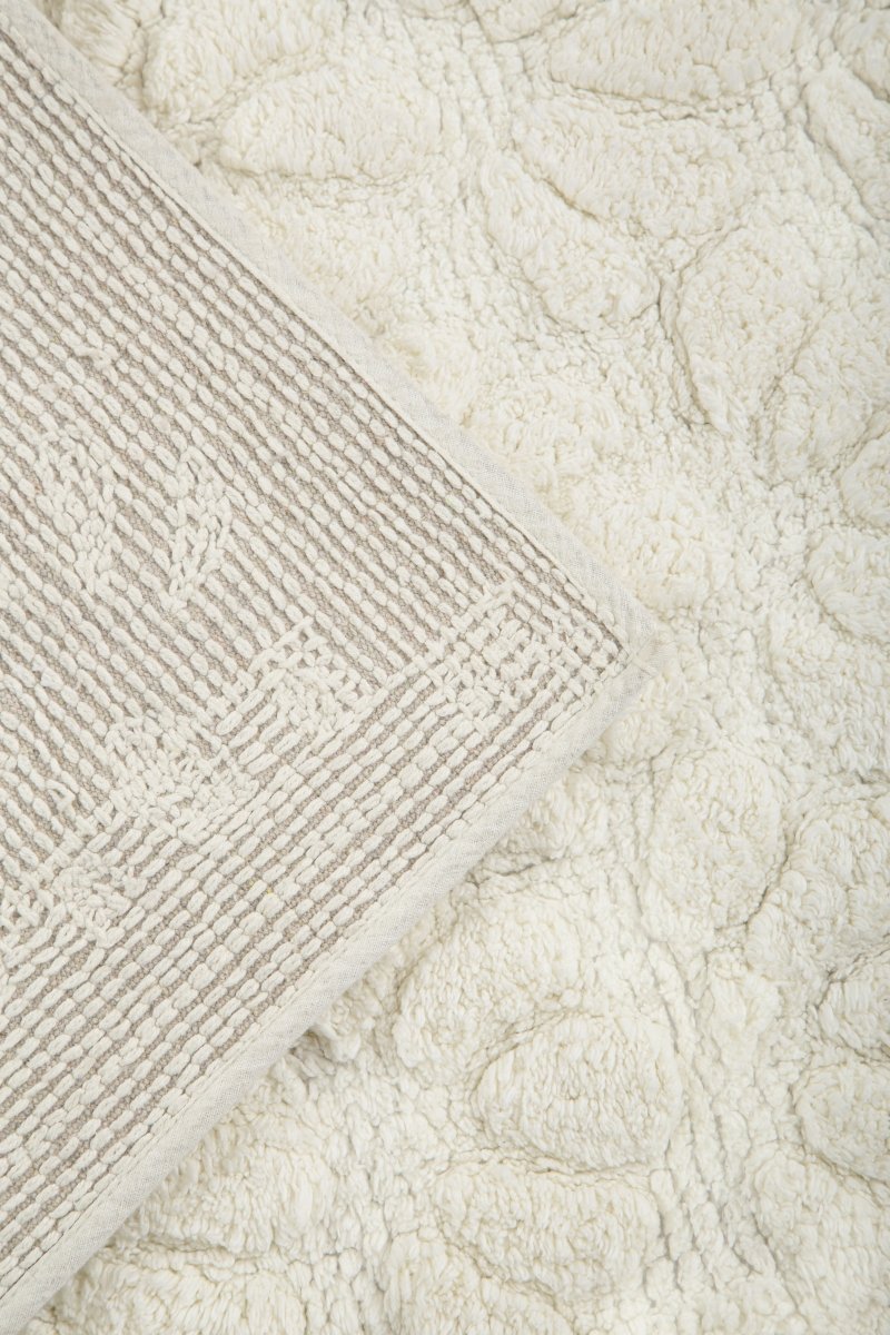 Tapete de Algodão Soft com Flores em Alto Relevo Creme 50x80 - Clocasa | Além do Conforto