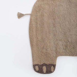 Tapete infantil decorativo super macio na cor cinza confeccionado em algodão natural sustentável de alta resistência com costuras e acabamentos reforçados nas bordas, elemento indispensável para renovar o lar com leveza, praticidade e muito bom gosto decorativo.
