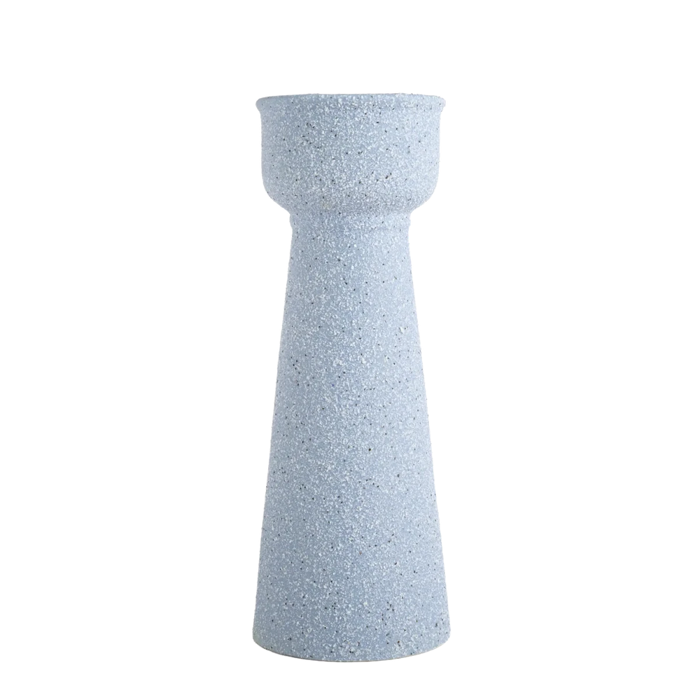 Vaso de cerâmica decorativo confeccionado em cerâmica de alta qualidade com acabamento primoroso e superfície de acabamento fosco acetinado, perfeito para realçar arranjos florais ou compor composições elegantes em aparadores e mesas.