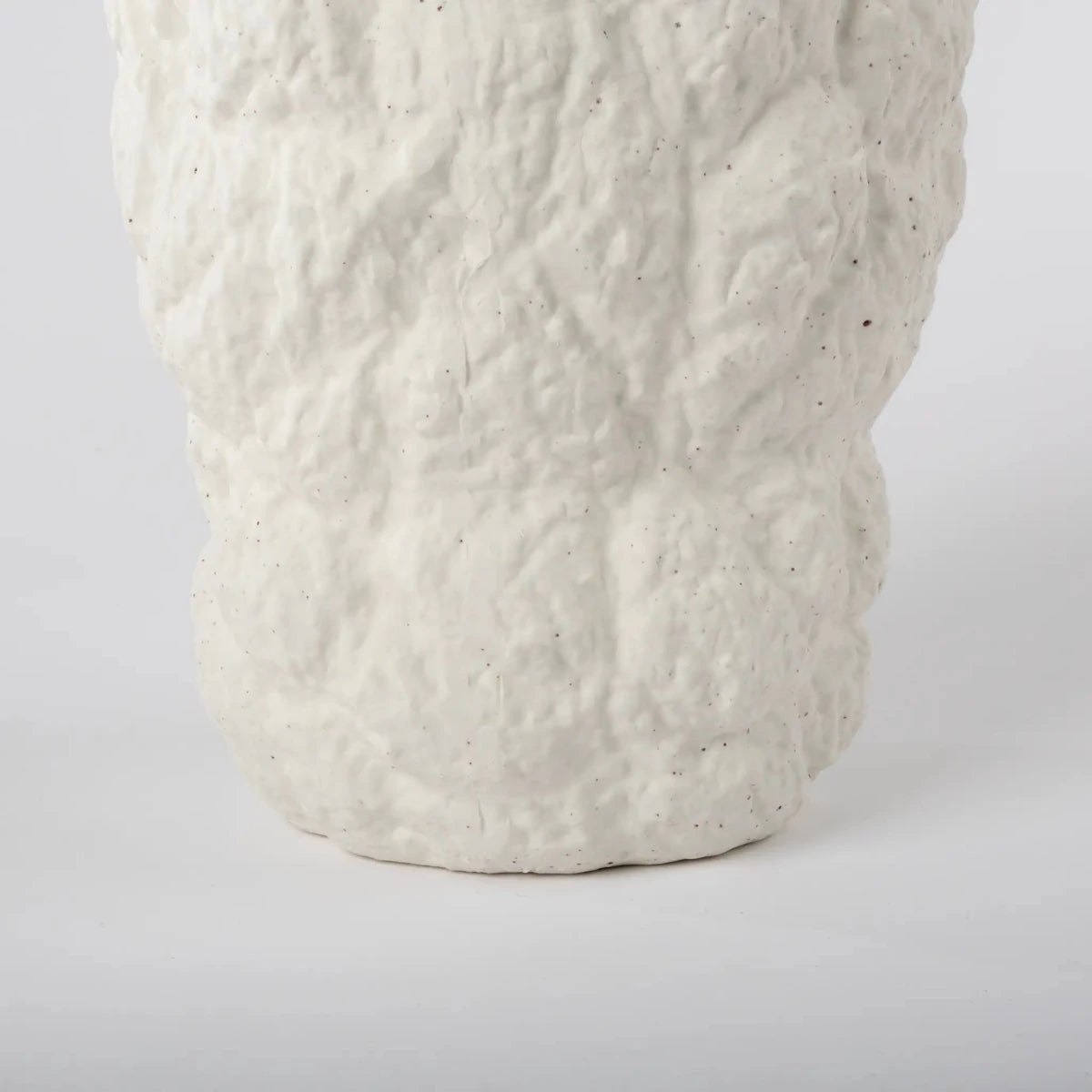 Vaso de Cerâmica Orgânico Branco - Clocasa | Além do Conforto