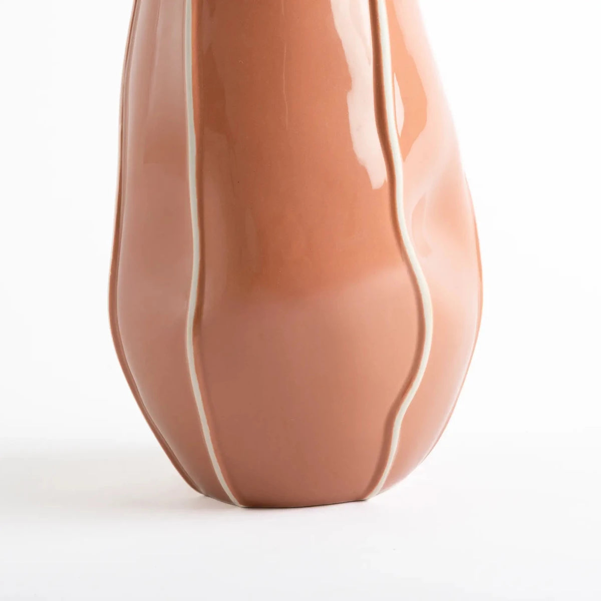 Vaso de Cerâmica Orgânico Listrado Tijolo - Clocasa | Além do Conforto