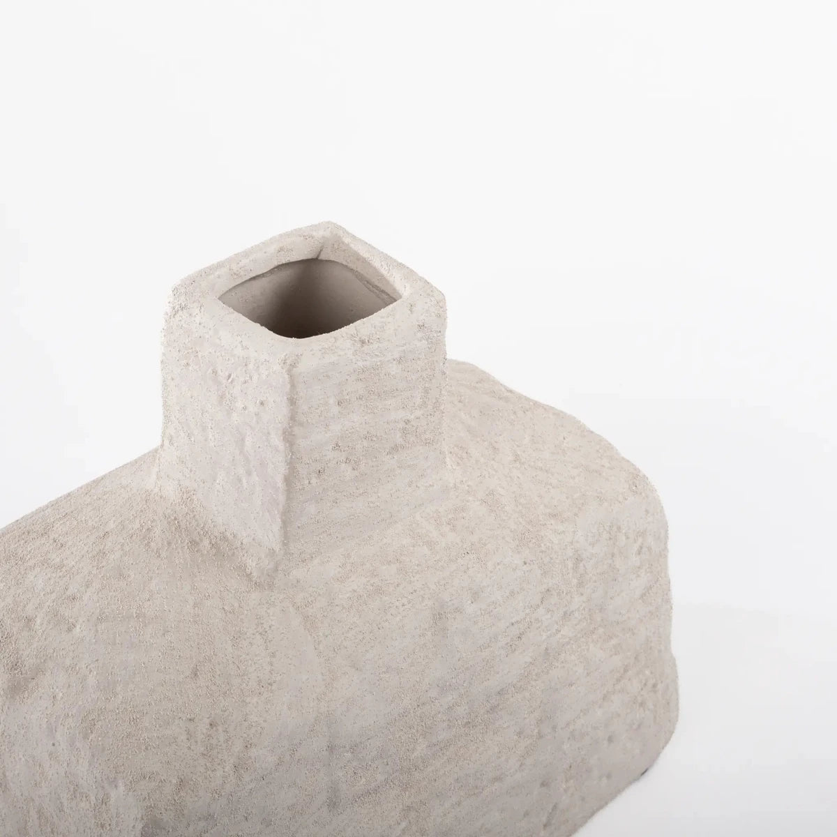 Vaso de Cerâmica Rocha Branco - Clocasa | Além do Conforto